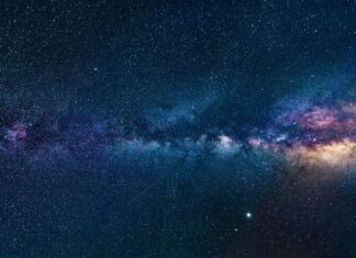 Учени разкриха 70-годишна загадка за произхода на високоенергийни космически лъчи космос