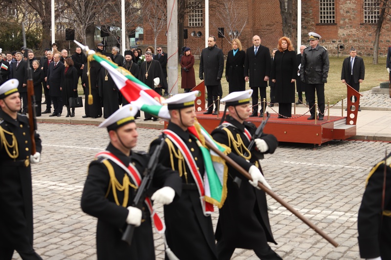 Честваме Националния празник на България 145 ата годишнина от Освобождението ще