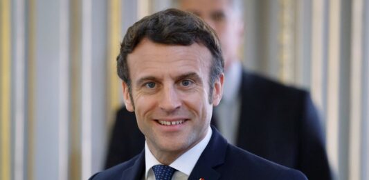 на снимката: Еманюел Макрон