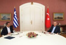 Турският президент Реджеп Тайип Ердоган и премиера на Гърция Кириакос Мицотакис
