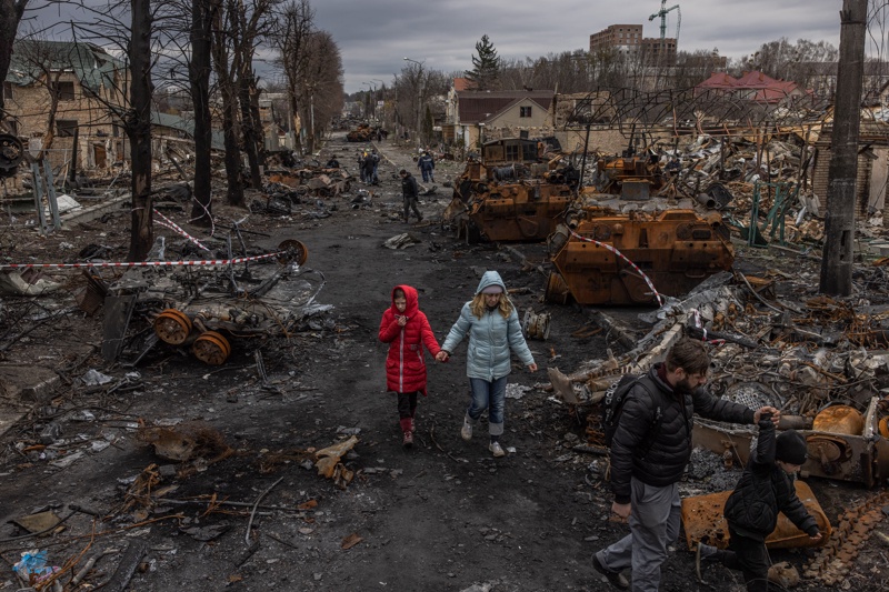След зверствата в Буча.Жителите на украинската столица Киев бяха призовани