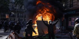 Франция, Париж протести