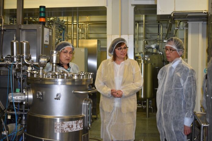 Нинова и посланикът на Япония обявиха нова японска инвестиция в българското кисело мляко