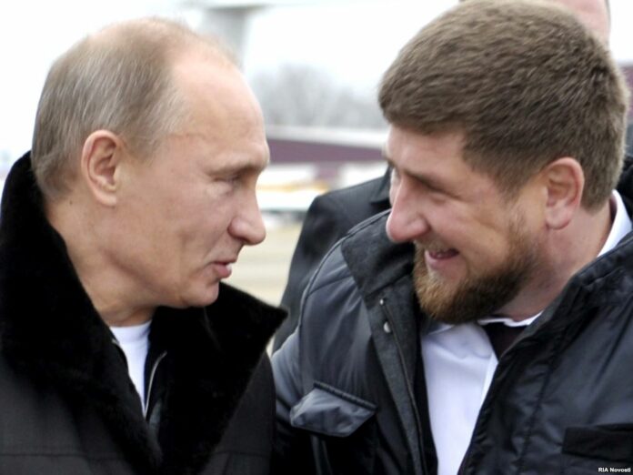На снимката: Путин и Кадиров.Лидерът на руската Чеченска република и