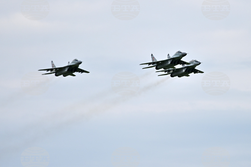 СподелиУкраинската противовъздушна отбрана е свалила днес в Херсонска област три