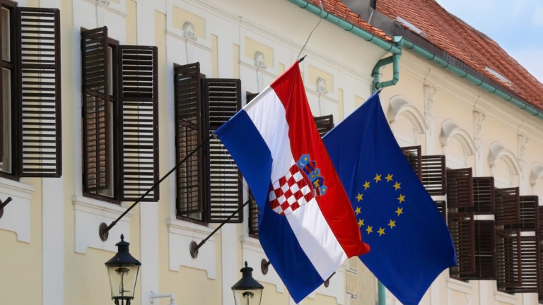 Хърватия става днес 20 ият член на еврозоната и 27