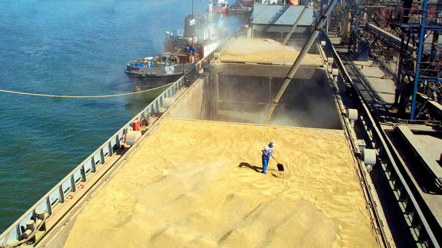 Украинският износ на зърно рязко е спаднал като през първите
