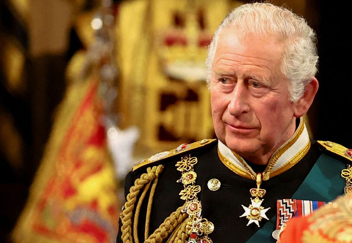 Негово Величество Крал Чарлз III присъжда почетни отличия на двама