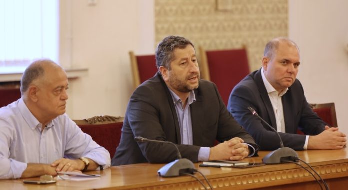 Председателите на трите партии в Демократична България Атанас Атанасов Христо