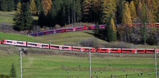 най-дългия пътнически влак в света
