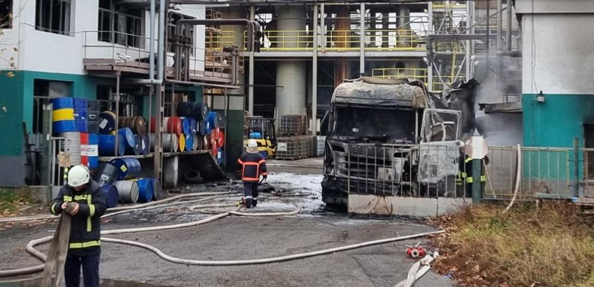 Снимка: БТАЦистерна се взриви в Русе. Съобщава се за един