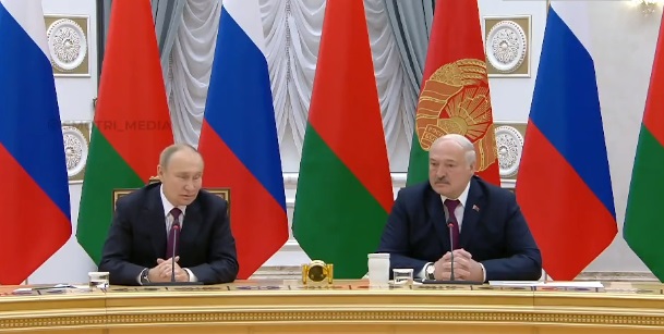 Putin and Lukashenka began the open part of negotiationsThe two