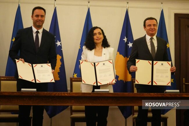 снимка БТАПодписите са сложени Косово официално подаде своята кандидатура за