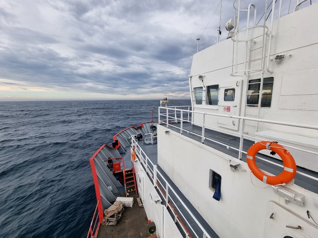 снимка БТАЛошото време в Средиземно море и 4 метрови вълни