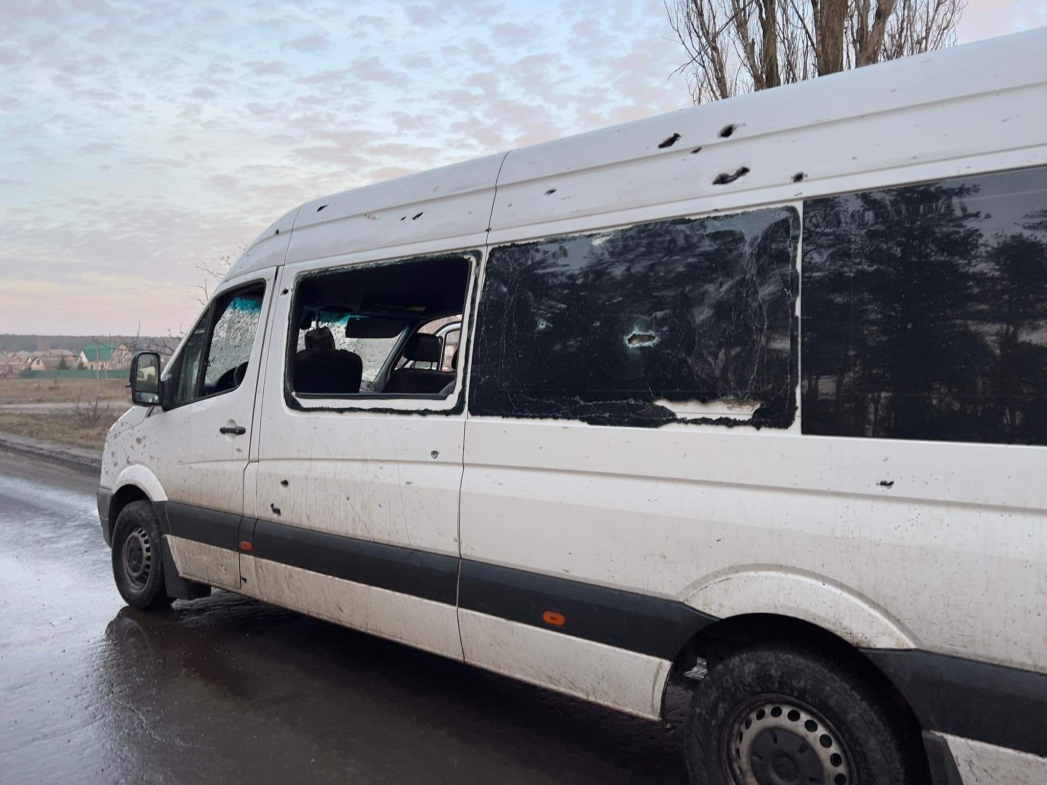 Български цивилни доброволци пренасящи хуманитарна помощ за Украйна са пострадали
