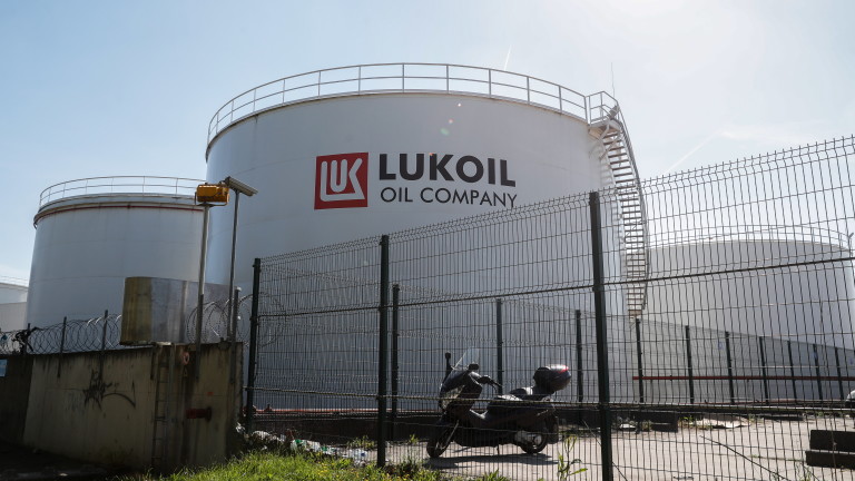 Служебното правителство очаква до няколко дни нефтената компания Лукойл Нефтохим