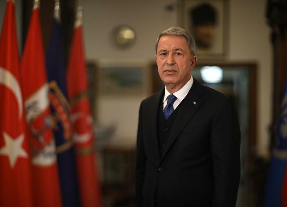 Турският министър на отбраната Хулуси Акар Снимка БТАНапрежението между Турция
