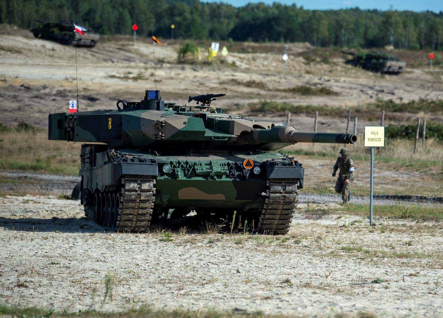 Танк Leopard 2PL Снимка УикипедияОбобщаваме по важните събития свързани с войната