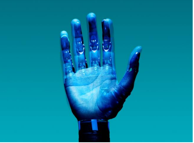 Прозрачна електронна кожа ще следи човешките дейности Изобретението е на