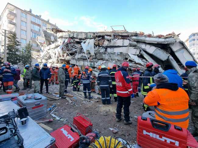 Снимка БТА Нора ЧолаковаШестима души са загинали при земетресението което разтърси
