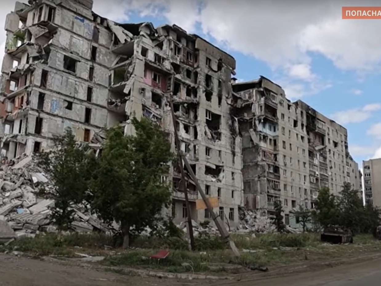 Превзетият и тотално разрушен от руските войски град Попасна в