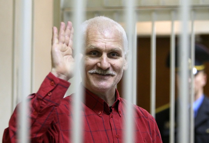 Алес Беляцки беше осъден вчера от беларуски съд по обвинения