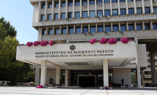 СподелиМинистерството на външните работи предупреди българските граждани в Ливан незабавно