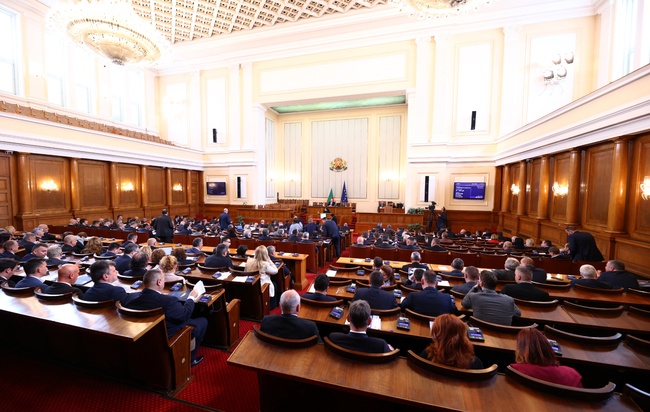 Депутатите решиха да предоставим допълнителна военно-техническа помощ на Украйна. Решението
