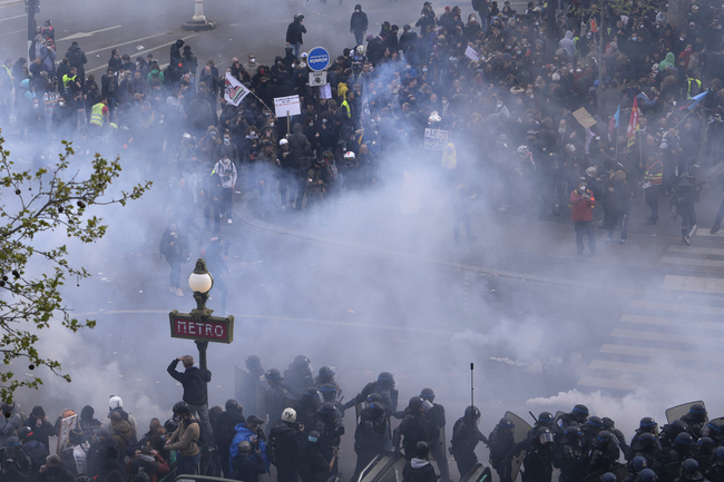 Франция бе залята от поредна вълна от протести Противниците на