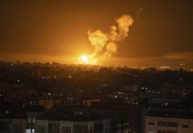 Израел атакува цели в Ливан и ивицата Газа
