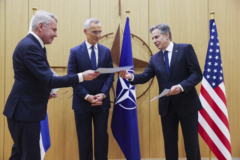 Въпреки заявките на Владимир Путин да ограничи влиянието на НАТО