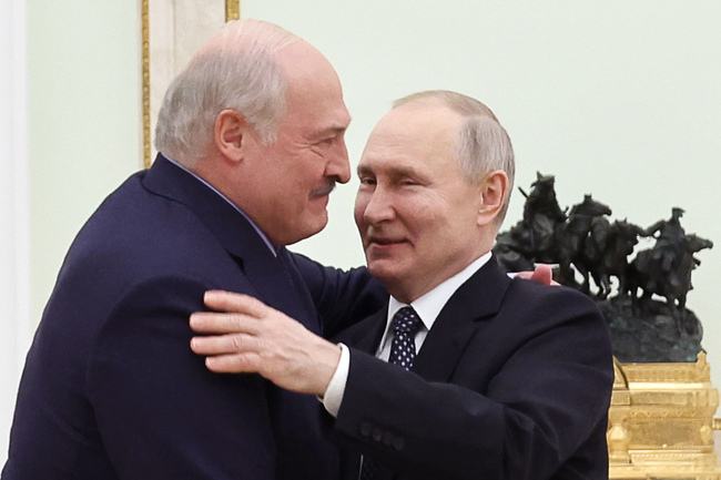 СподелиРуският президент Владимир Путин пристигна вчера на официално посещение в