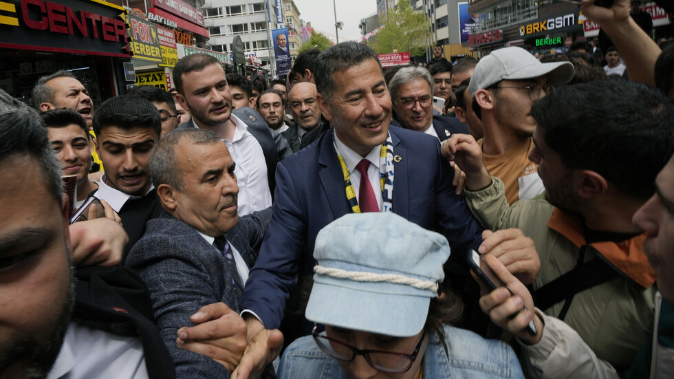 Синан Оган, националистическият кандидат за президент на Турция, който остана