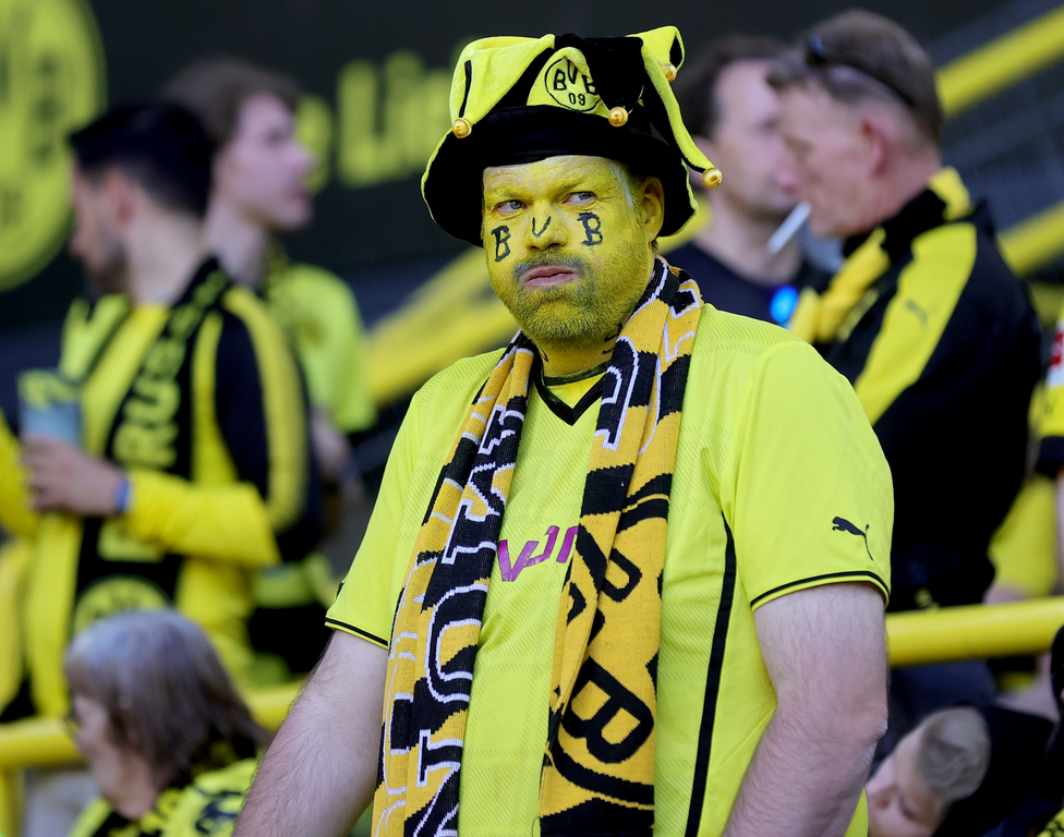 Борусия Дортмунд изпусна титлата в Германия и потопи не само феновете