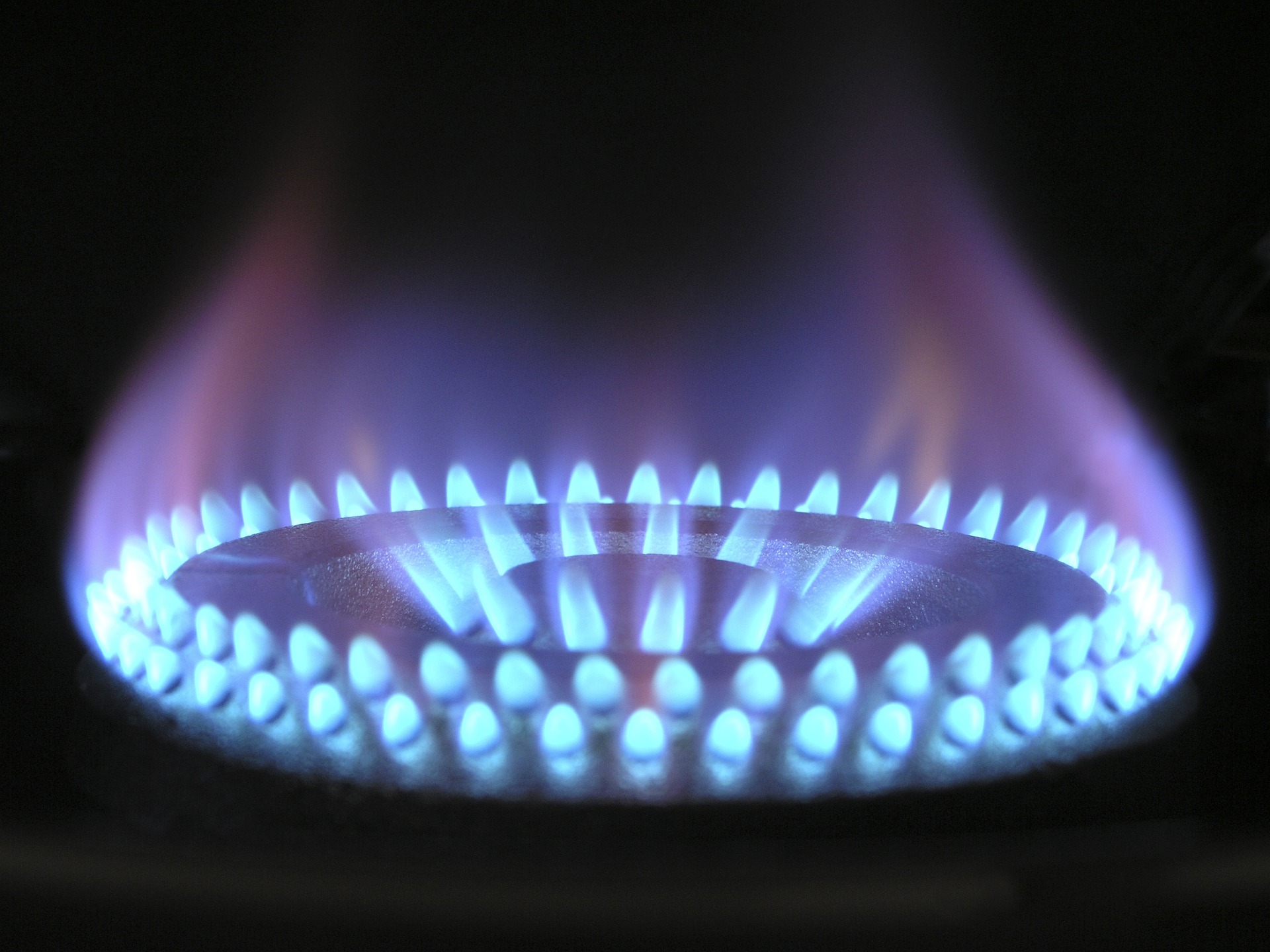 Близо 20% по-висока цена на природния газ през ноември прогнозира