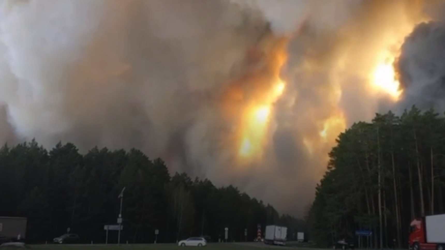 Адски пожари горят в Русия. Най-малко 60 хиляди хектара гора