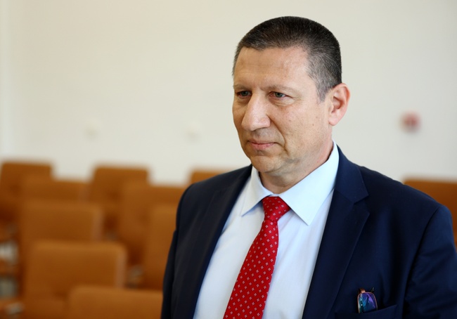 Изпълняващият функциите главен прокурор Борислав Сарафов поиска от Прокурорската колегия