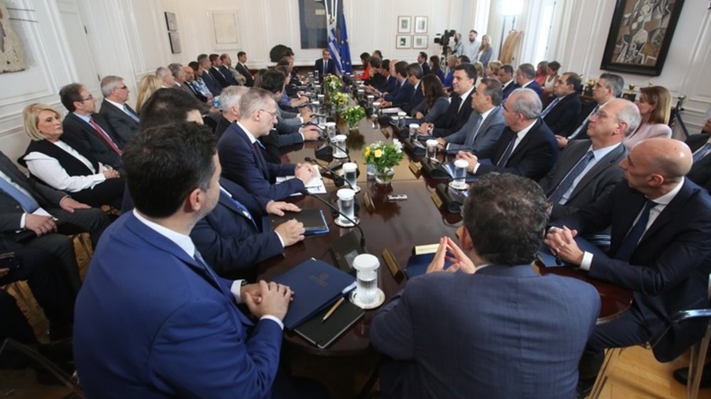 Новият гръцки кабинет проведе първото си заседание след вчерашното полагане