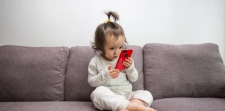 Играта с телефони затруднява проговарянето у децата