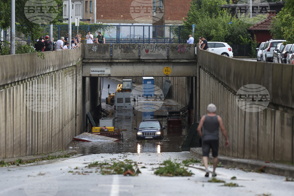 Трима души са загинали в Сърбия при втора смъртоносна буря,