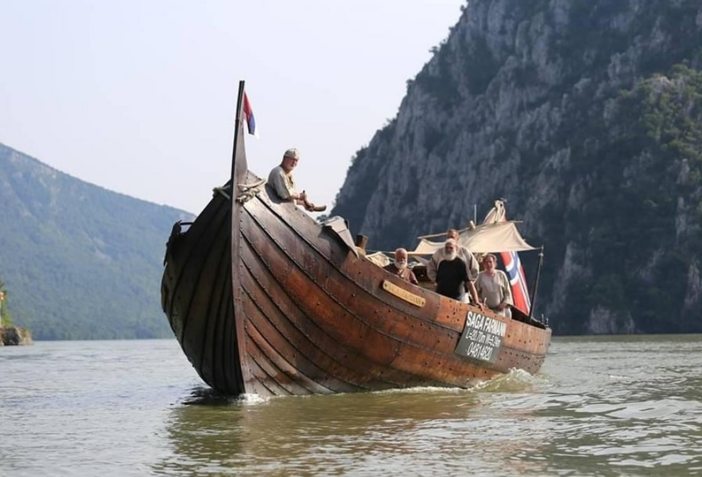 В Русе акостира викингският кораб Saga Farmann част от експедицията