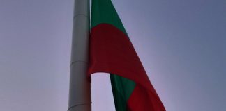 С издигане на българския национален флаг официално бе открит Паметника на Обединението - пилон "Рожен"