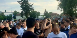 Протестите в Цалапица продължават и тази вечер