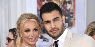 Съпругът на певицата Бритни Спиърс е поискал развод