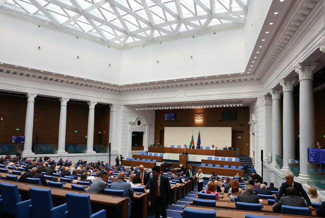 Парламентът прие на второ четене промените на Закона за енергетиката