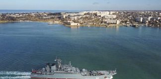 Въздушно нападение предизвика пожар в корабостроителницата в Севастопол