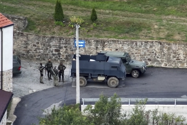 Трима сърби са убити след като в Косово бе застрелян