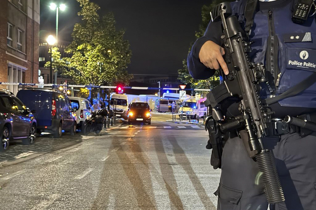 Белгия обяви най висока степен за опасност от терористична заплаха след