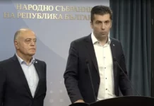 Кирил Петков и Атанас Атанасов внесоха законопроекта за реформи в службите