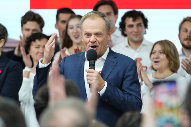 СподелиДоналд Туск се очаква да стане министър-председател на Полша тази